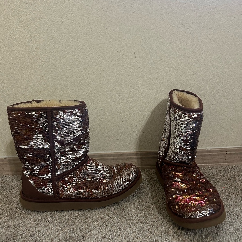 UGG Classic Short Australia Brown Silver Sparkle Sequin Boot Women's Size 8